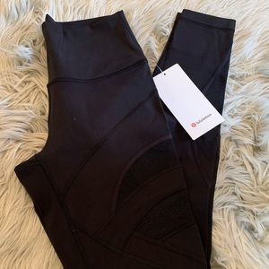 Black LuLuLemon leggings. High rise, size 8.